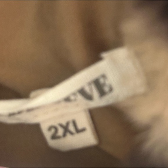 New cheeta print zip up - Picture 3 of 3